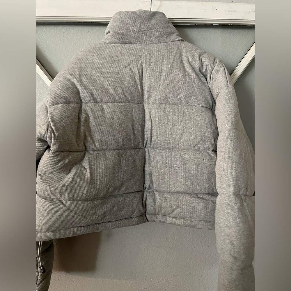 Pretty Little thing puffer jacket - Picture 10 of 10